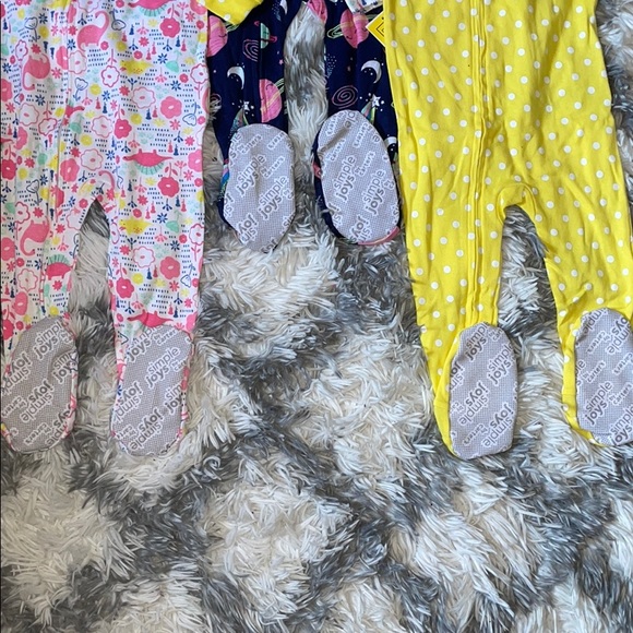 Carter’s Kids Onesies (Footies) - Picture 2 of 8